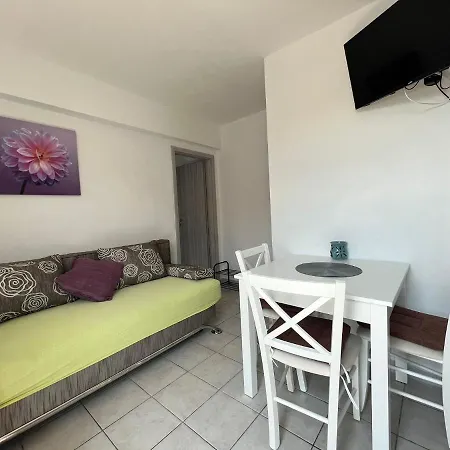 Apartments Galeb Primosten Exterior photo