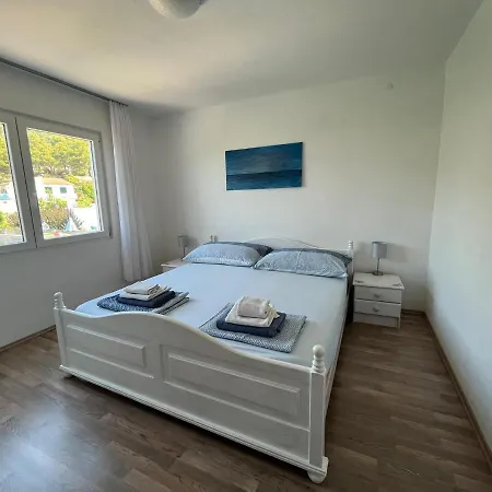 Apartments Galeb Primosten Exterior photo