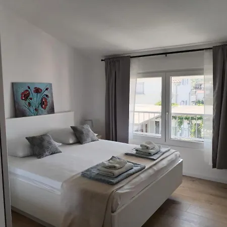 Apartments Galeb Primosten Exterior photo