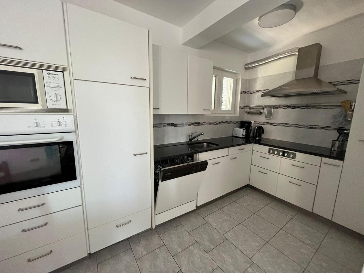 Galeb Apartment *